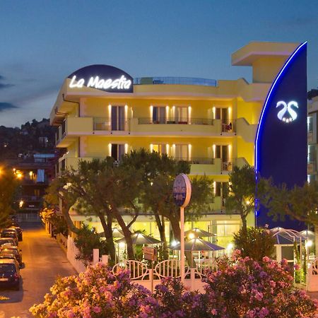 Hotel La Maestra Grottammare Esterno foto