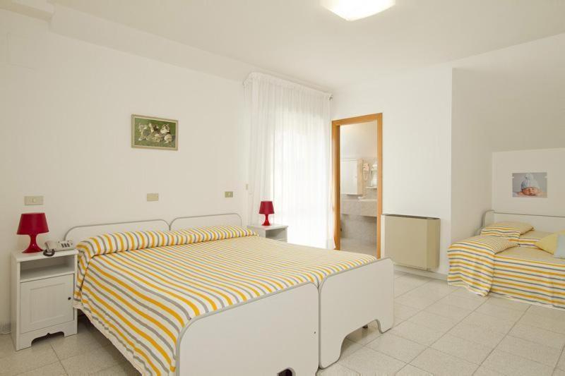 Hotel La Maestra Grottammare Camera foto