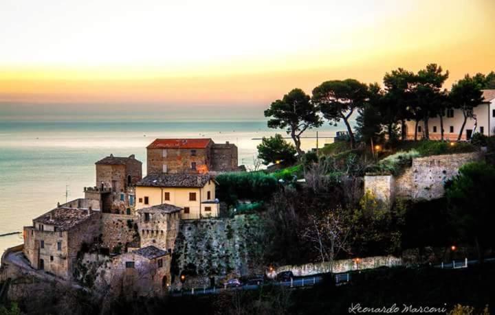 Hotel La Maestra Grottammare Esterno foto
