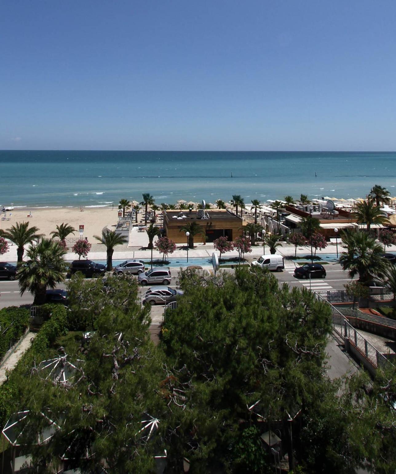 Hotel La Maestra Grottammare Esterno foto